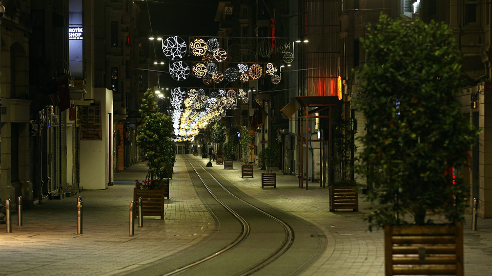 15 ilde hafta sonu sokağa çıkma kısıtlaması uygulanacak