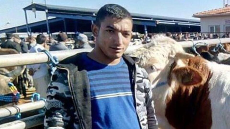 Hayvanlarına yem hazırlarken canından oldu