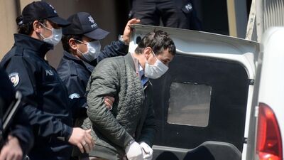 Doktoru kovaladığı tüp, 'silah' sayıldı!