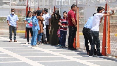 Sosyal mesafeli asker uğurlama