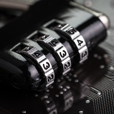 Şifrelesek de mi saklasak yoksa...