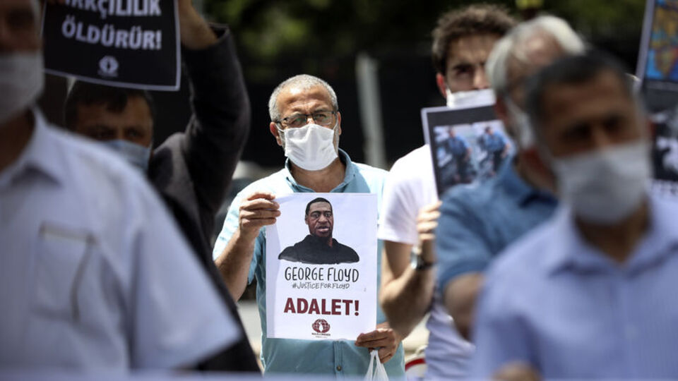 Başkent'te Floyd gösterisi!