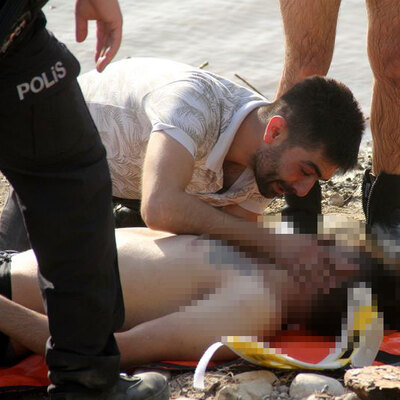 Boğulan kardeşini kucakladı! Acı feryat!