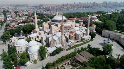 Tarihçilerden Ayasofya yorumu