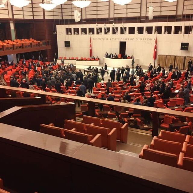 TBMM'de milletvekilleri arasında kavga