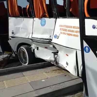 Kavşakta can pazarı! TIR çarptı