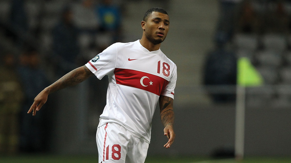 "Yüz üstü yere yatırıldım..."