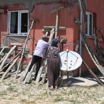 Yaşlı çiftin 6.8'lik hasar önlemi!