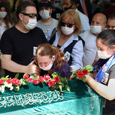 Usta oyuncu son yolculuğuna uğurlandı