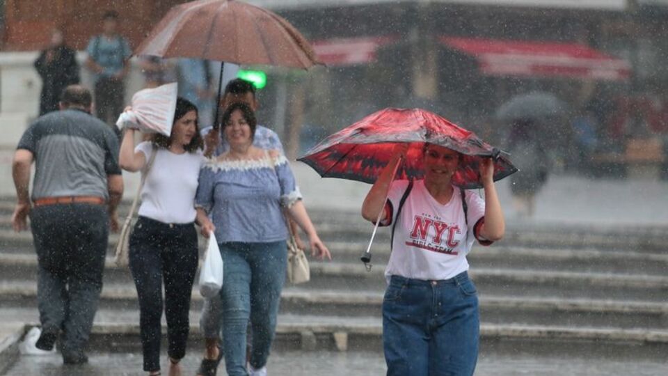 Sağanak yağış geliyor, sıcaklıklar düşüyor