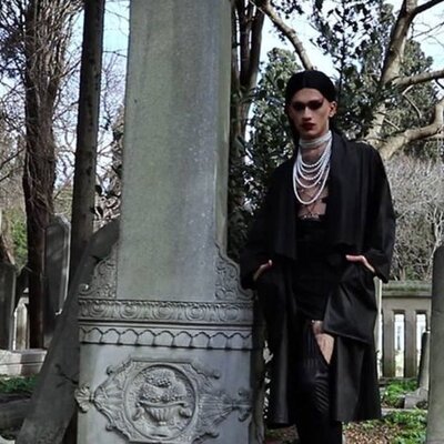 Mezarlık klibinde flaş gelişme!