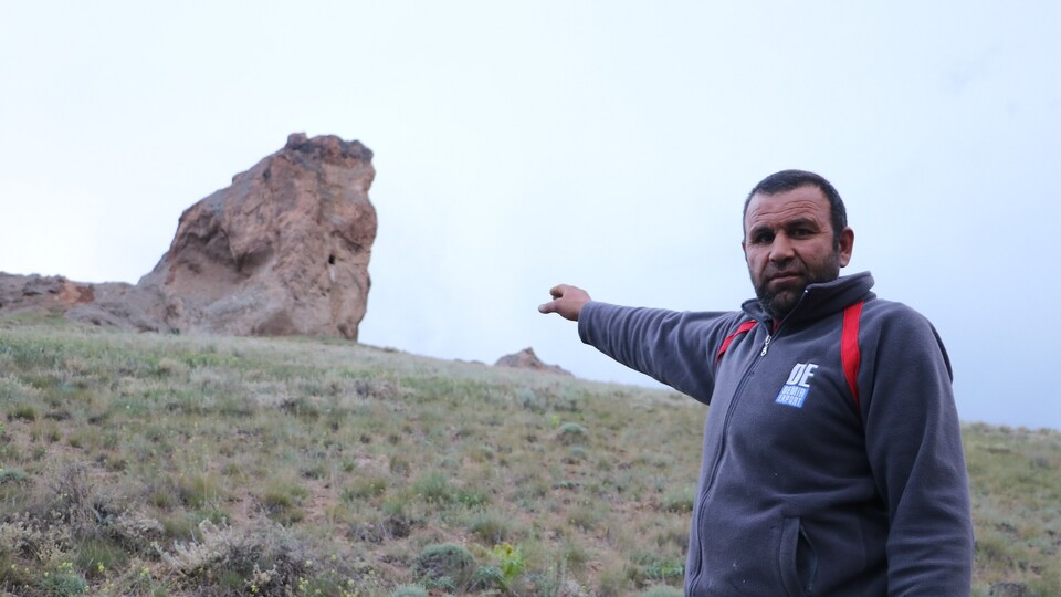 Tepenin tam zirvesinde! Köylüler tesadüfen buldu