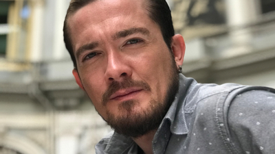 Sezgin Alkan'dan 'Uzak'