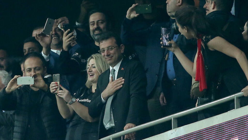 İmamoğlu'ndan Beşiktaş'a destek