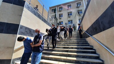 Maske ve ilaç çalan 'pandemi çetesine' operasyon!