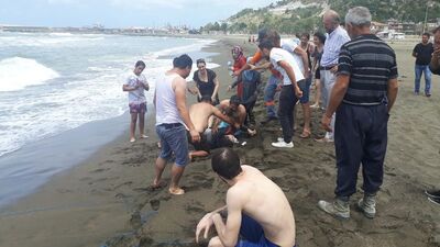 Ölümle yaşam arasında! Rip akıntısına kapıldı!