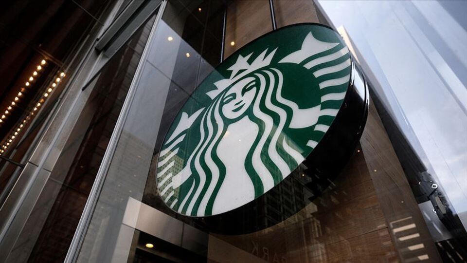 Starbucks tepki çeken yasaktan vazgeçti!