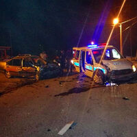 Ekip otosu otomobille çarpıştı: 2 ölü!