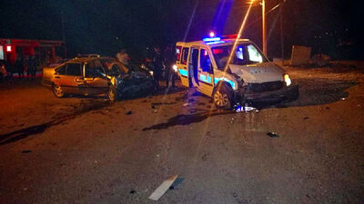 Ekip otosu otomobille çarpıştı: 2 ölü!