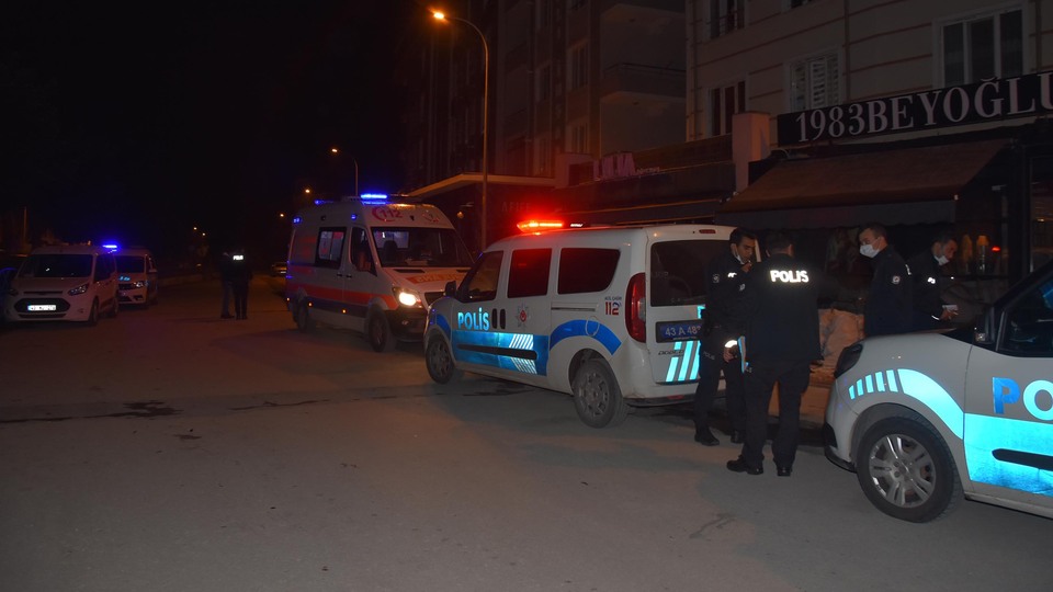 Kütahya'da bıçaklı kavga: 1 ölü, 1 yaralı1