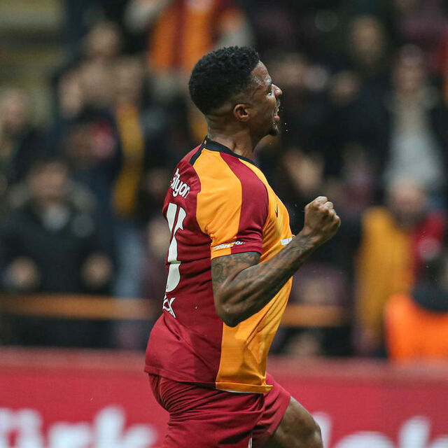 Donk cezalı duruma düştü