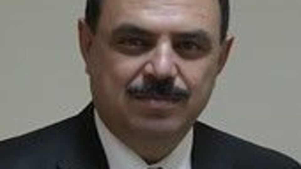 Akademisyen evinde ölü bulundu