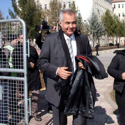 Emekli amiral Cumhurbaşkanı'ndan özür diledi!