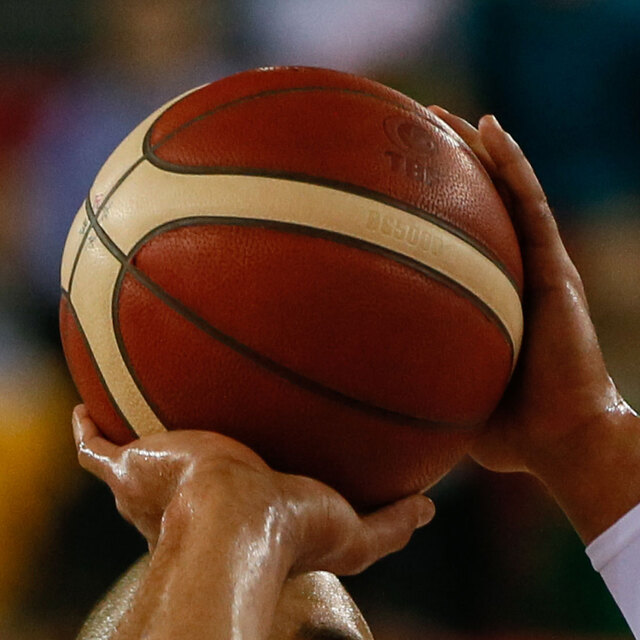 Karşıyaka'da 2 imza