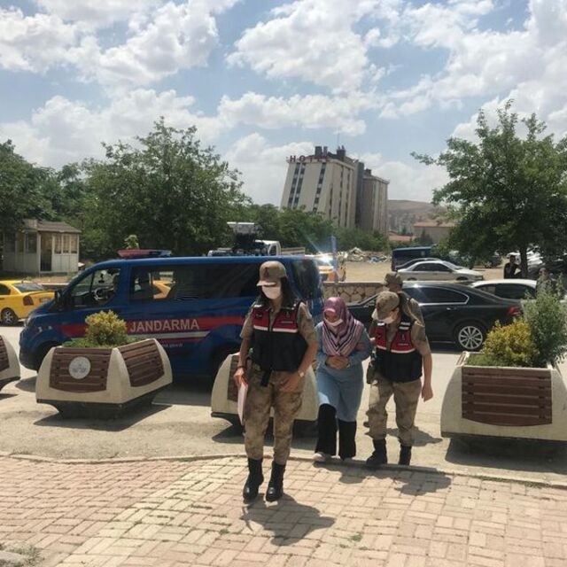 FETÖ firarisi kadın öğretmen yakalandı