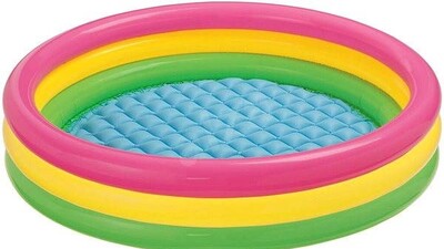 Şişme havuz, sütlü nuriye!