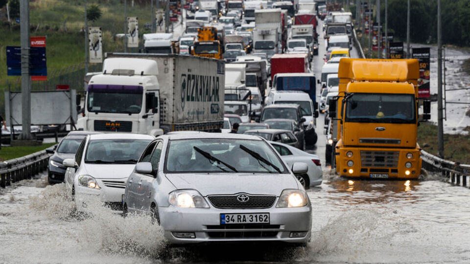 Meteoroloji uyardı! Şiddetli sağanak! Üç kente dikkat!