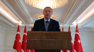 "Salgında son rakamlar mevzi kaybettiğimizi gösteriyor"