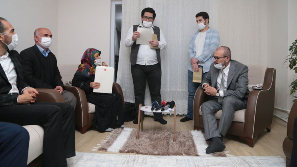 Cumhurbaşkanı Erdoğan'dan yüzüğünü bağışlayan kadına jest