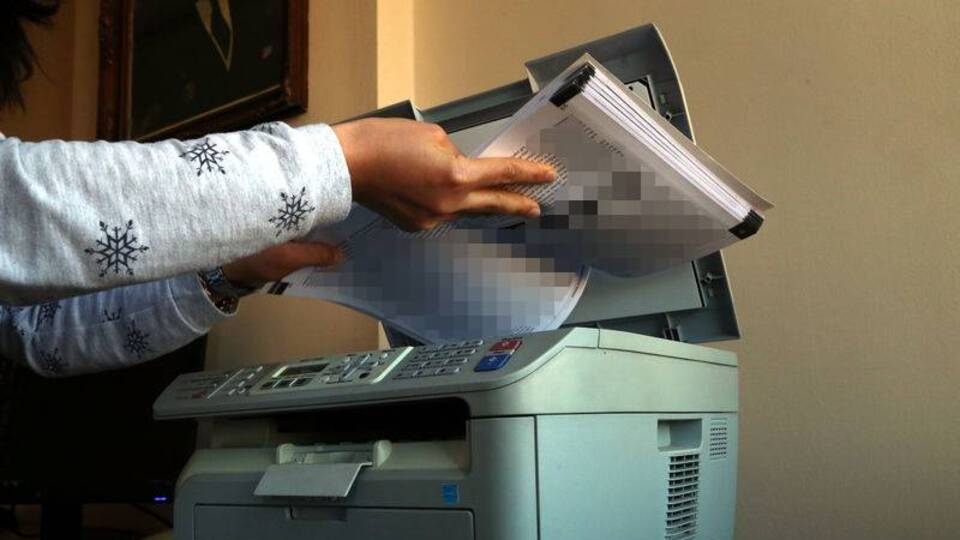 Fotokopi çekti, işinden oldu