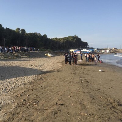 Denize giren oğlunu kurtarmaya çalışırken boğuldu!