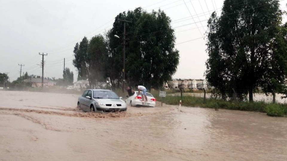 Çok sayıda kenti şiddetli sağanak vurdu!