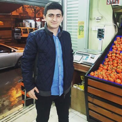 Çocukluk arkadaşları 10 kez bıçakladı