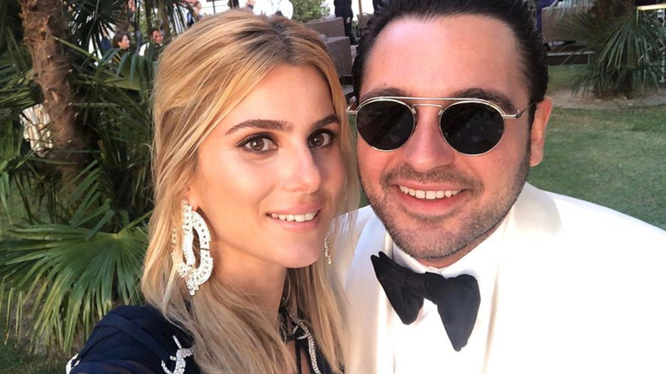 "Doğum günün kutlu olsun aşkım"