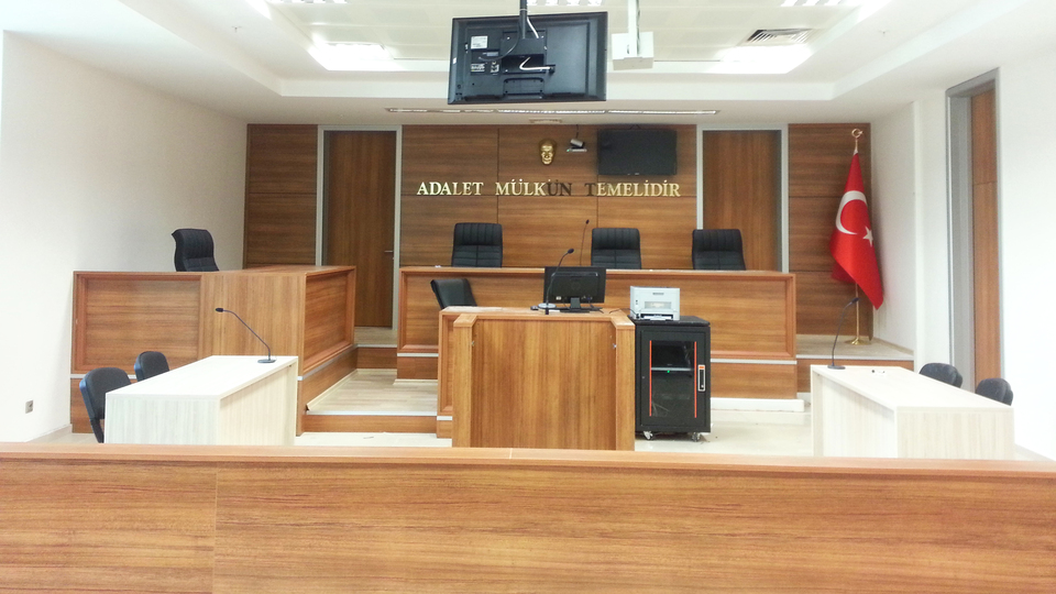 Kocanın maaşı mahkemelik etti!