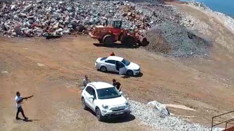 Avukatlara tüfekli saldırı!