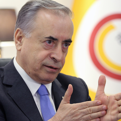 O ismin istifasını istedi!