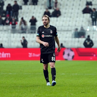 Caner Erkin ayrılıyor!