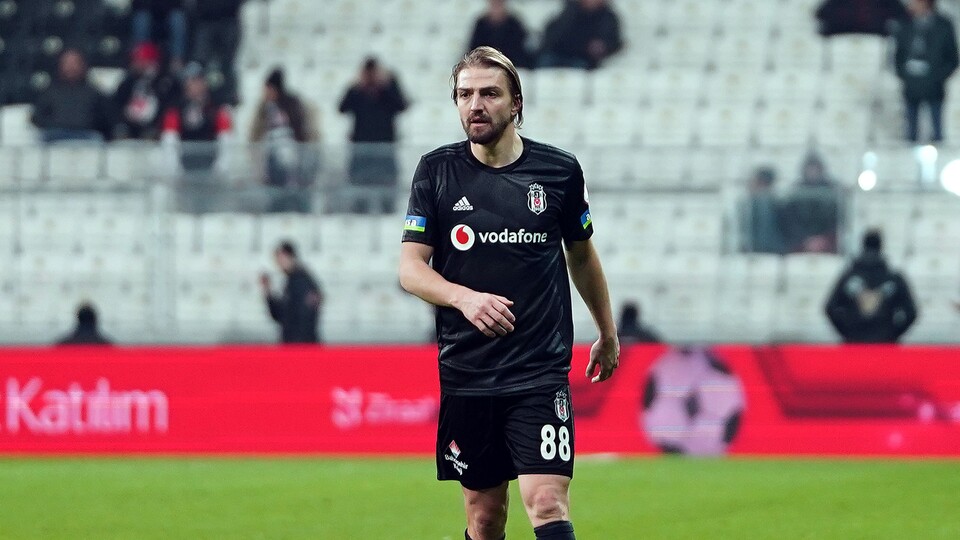 Caner Erkin ayrılıyor!