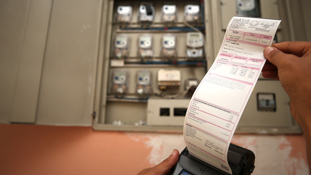 Selin vurduğu köylerde elektrik borçlarına erteleme