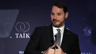 Bakan Albayrak: TL'ye güvenen kazanacak