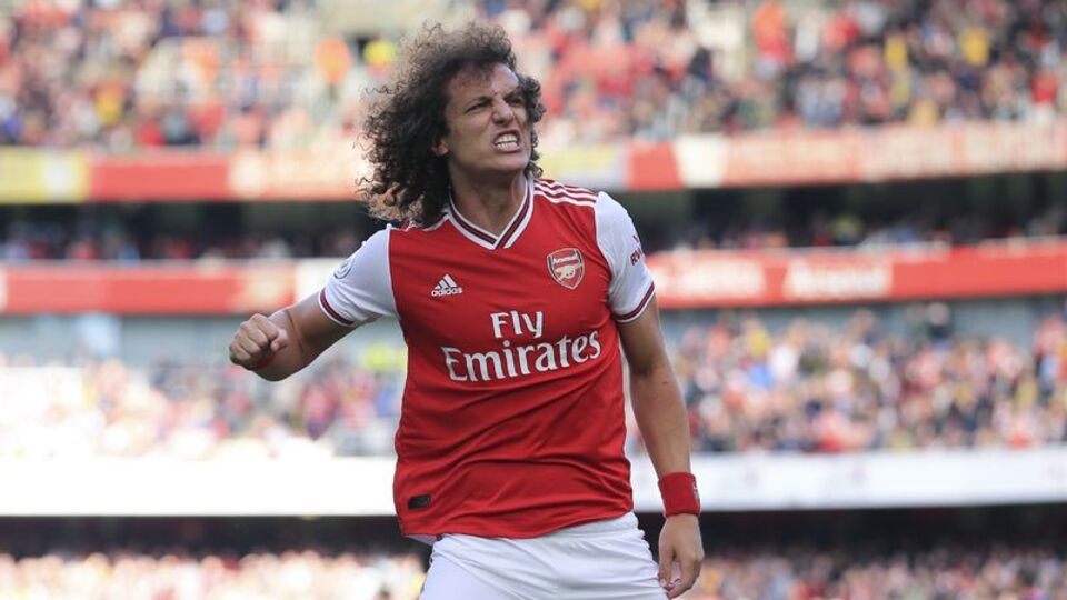 Arsenal, David Luiz ile sözleşme yeniledi