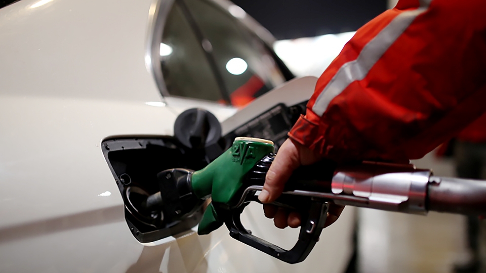 Bu gece yarısından itibaren benzine zam