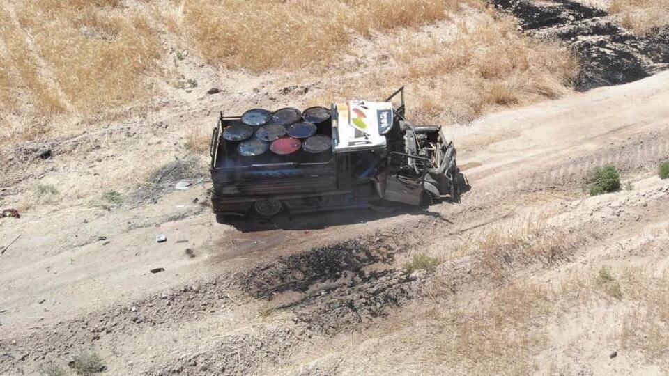 Barış Pınarı bölgesinde bomba yüklü araç vuruldu!