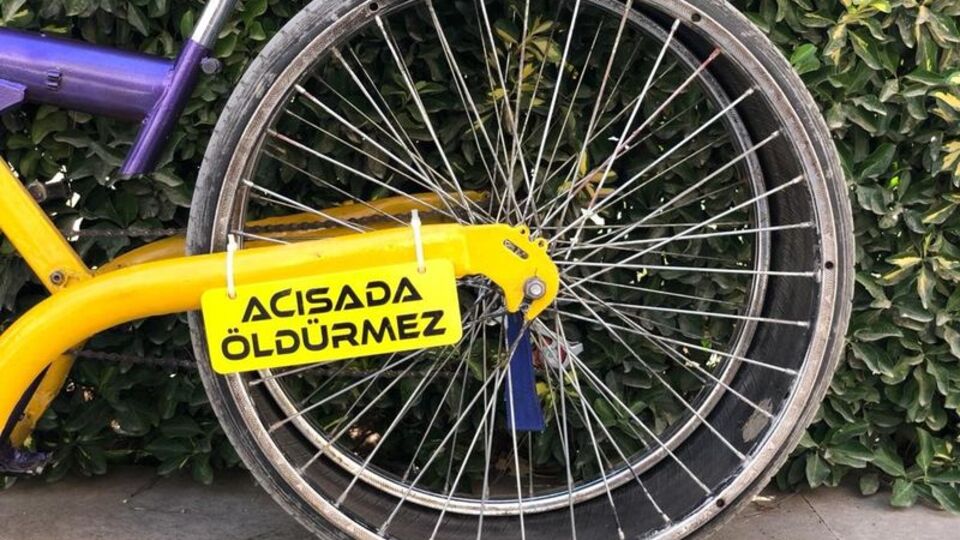 Lastiği sürekli patlayınca çözümü bunda buldu