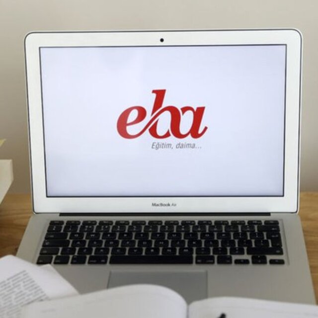 EBA TV canlı yayın öğretmen semineri izle